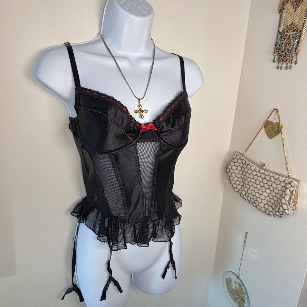 Fredrick’s of Hollywood corset bustier top size 34 black and red mesh mall goth